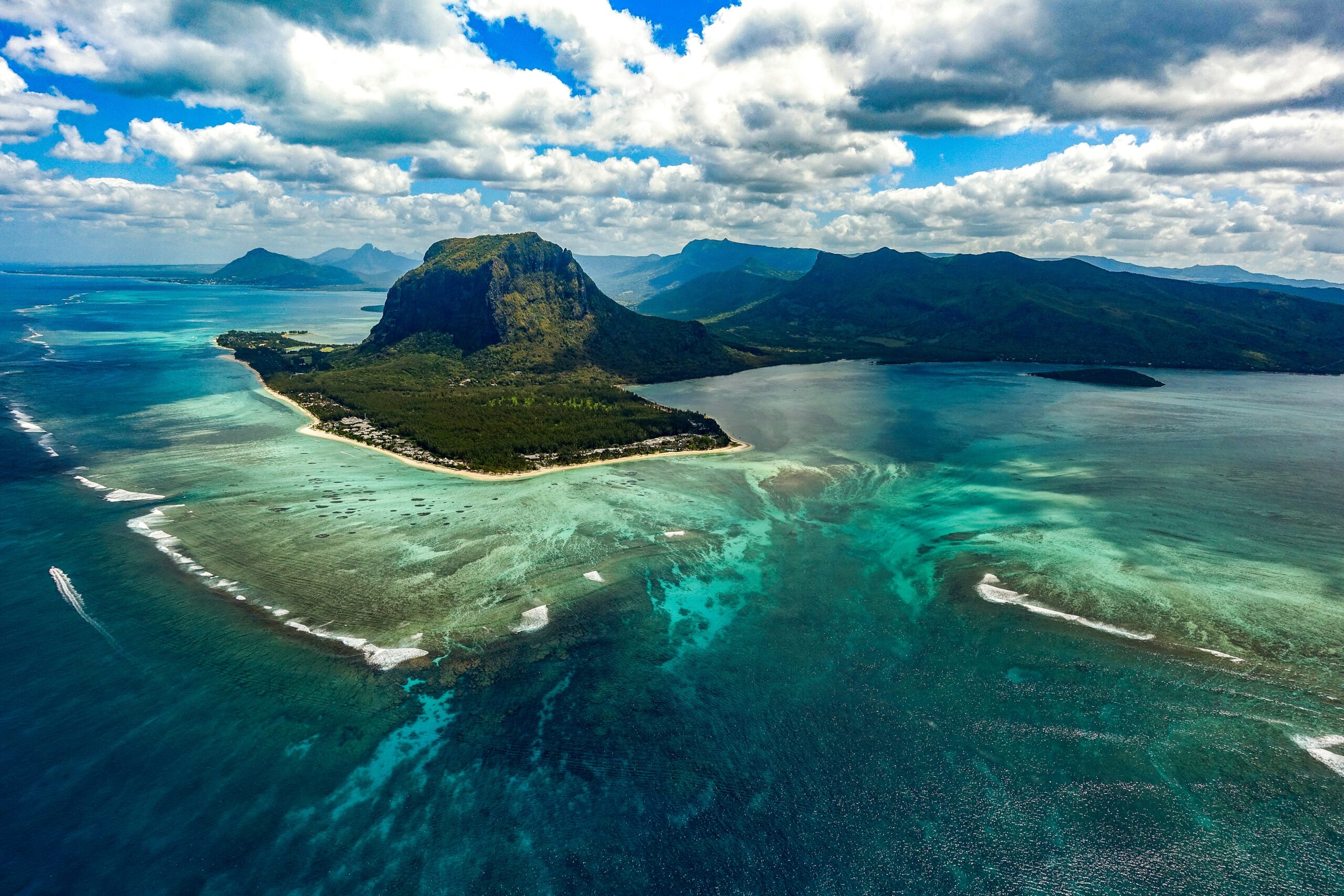 Underwater Waterfall flight